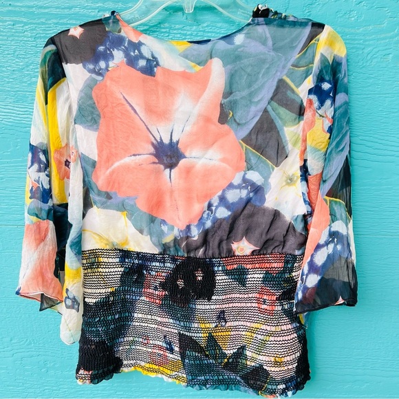 BOHO SILK SMOCKED BODICE V-NECK FLOWY FLORAL PRINT TOP SIZE 8 - Picture 6 of 6